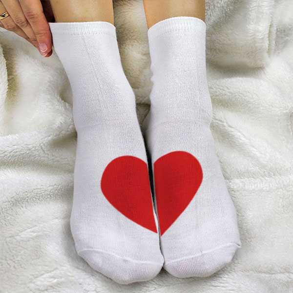 Покупаем женские носки оптом: несколько простых правил стиля